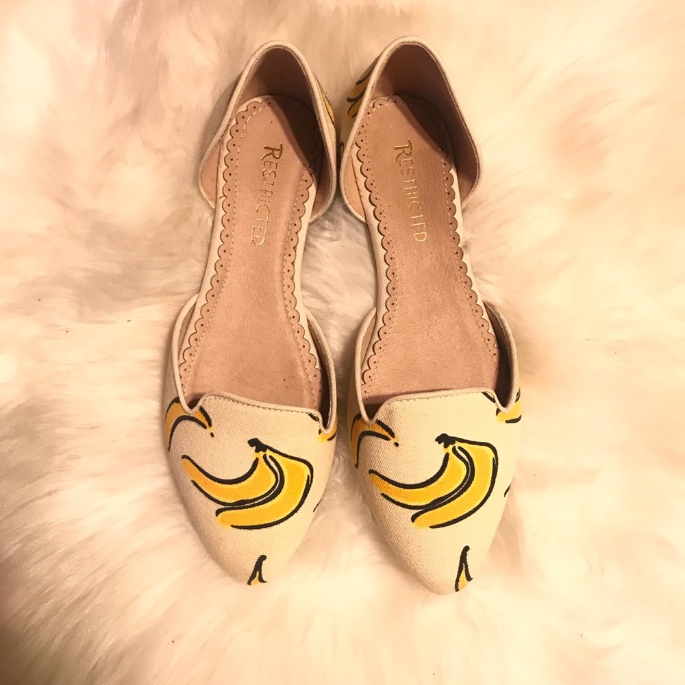 Restricted Banana Pop Art D’orsay printed flats